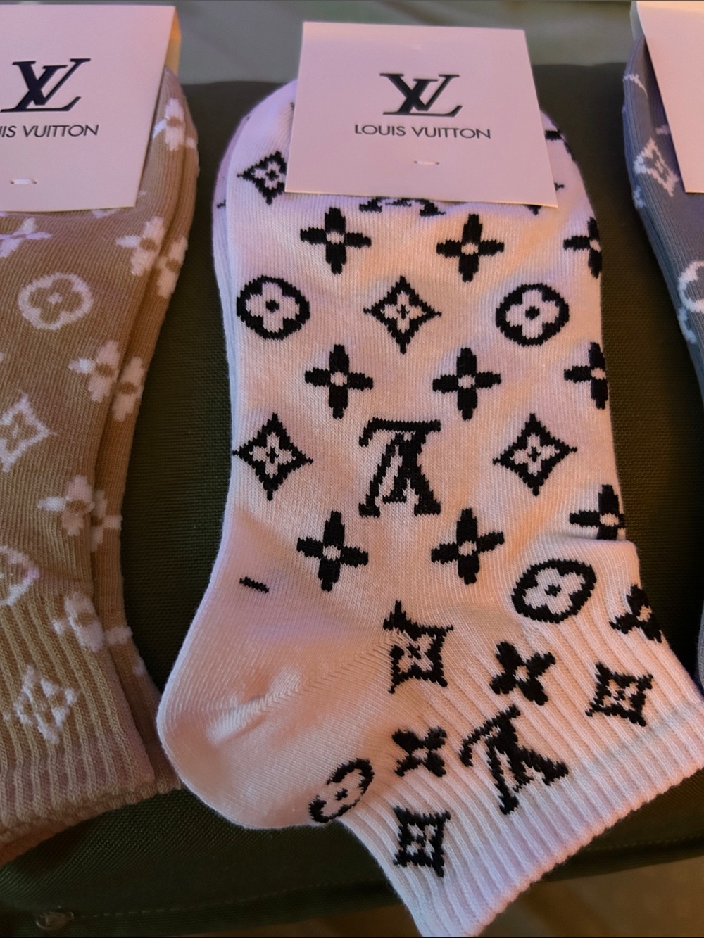 Louis Vuitton Monogram Ankle Socks - White, Tan, Gray - Picture 5 of 11